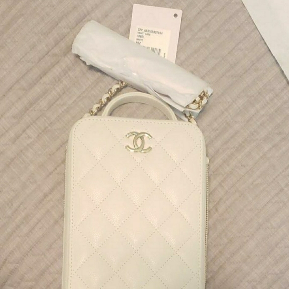 Chanel crossbody vertical vanity bag - Picture 2 of 5